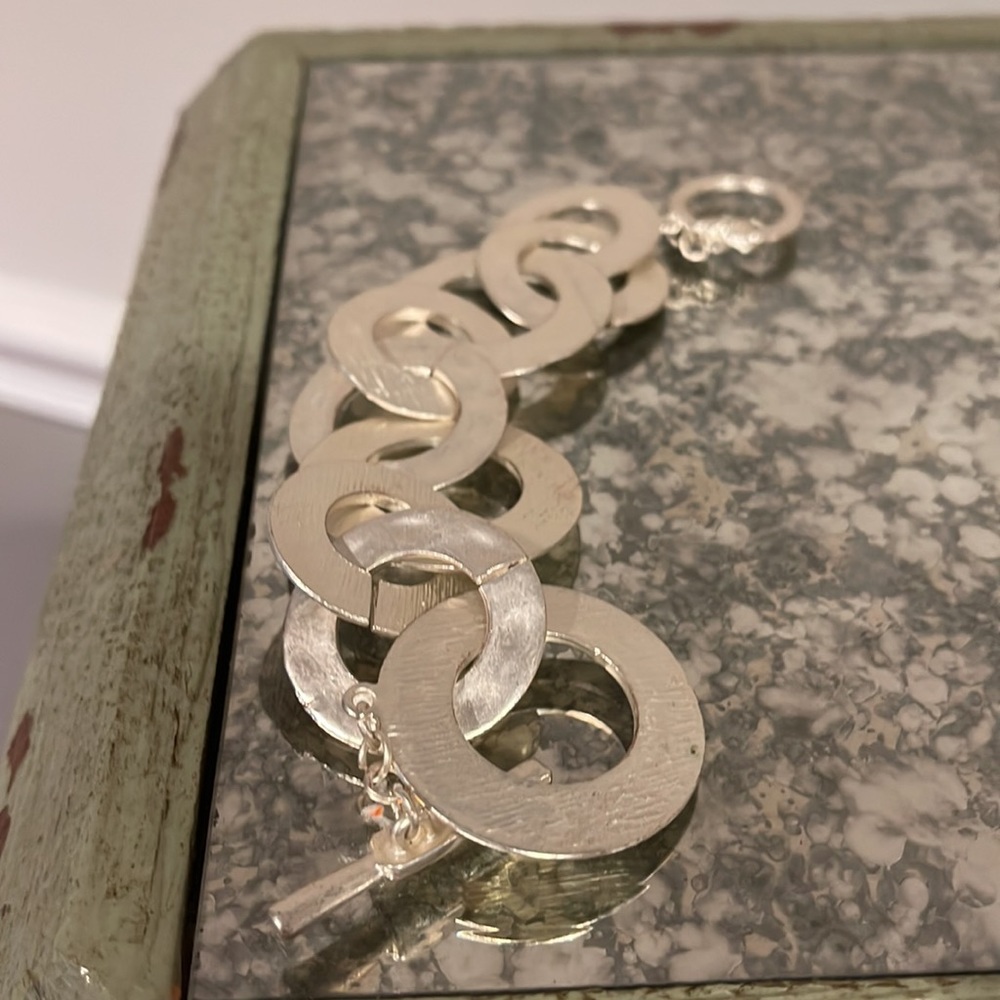 Costume bracelets - Picture 2 of 5